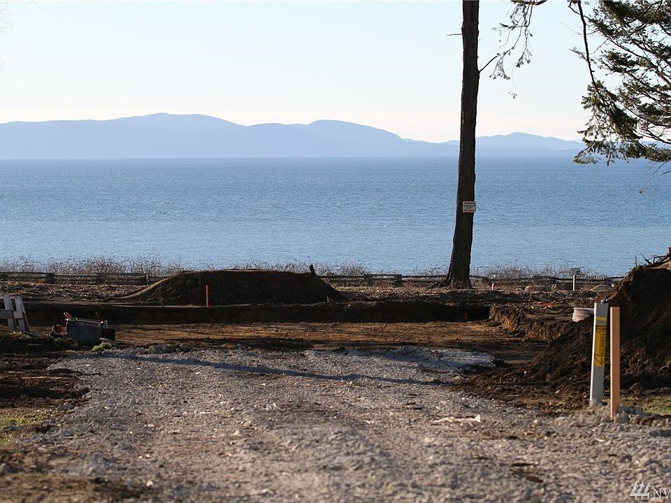 2nd image of 2218 Seabright Loop