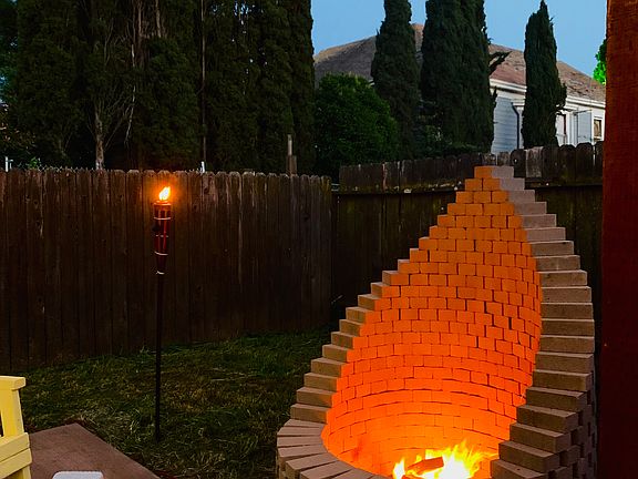 Unique fire pit