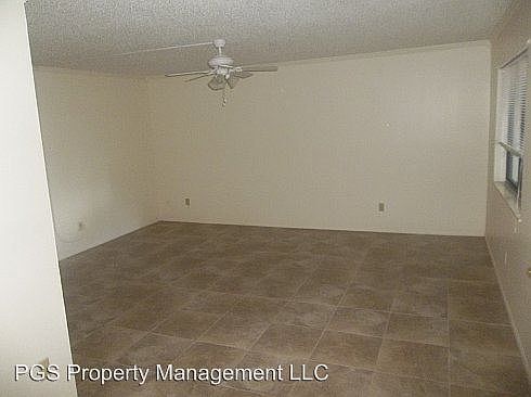 2nd image of 2321 Oak Park Way