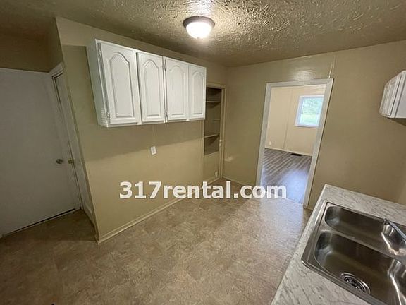 5th image of 3423 N Drexel Ave