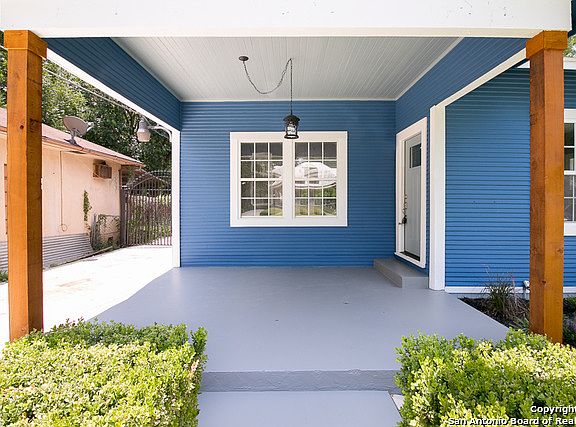 4th image of 126 Zapata St