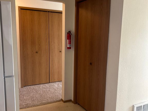 3rd image of 2917 Federal Ave SE #2