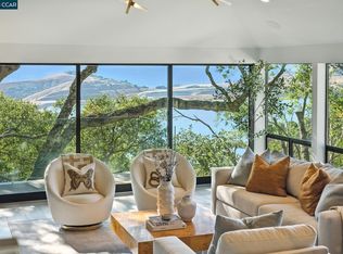 121 Tappan Ln, Orinda, CA