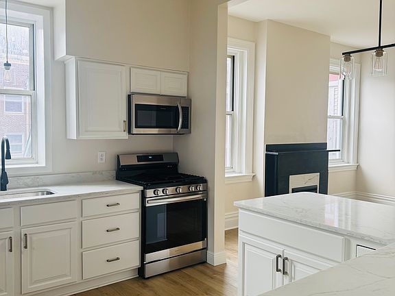 4th image of 4723 Liberty Ave Unit 2