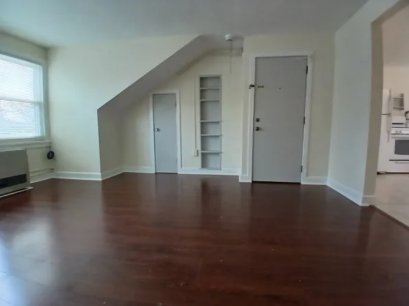 122 White St #4, South Burlington, VT 05403