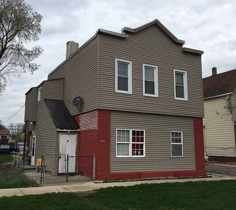 1st image of 1218 Lincoln St APT 2F