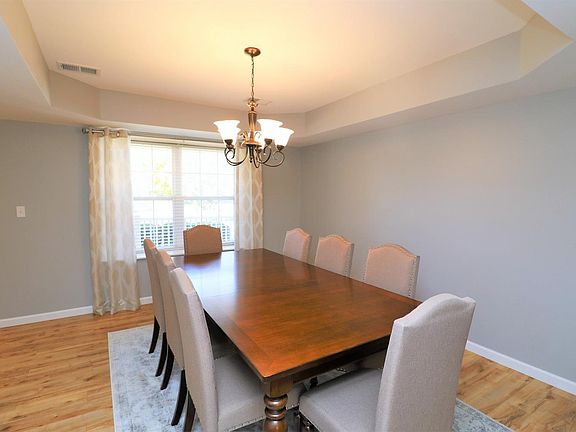 3rd image of 269 Deerfield Ln