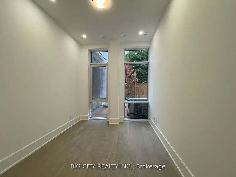 800 Broadview Ave #102 — Photo 12