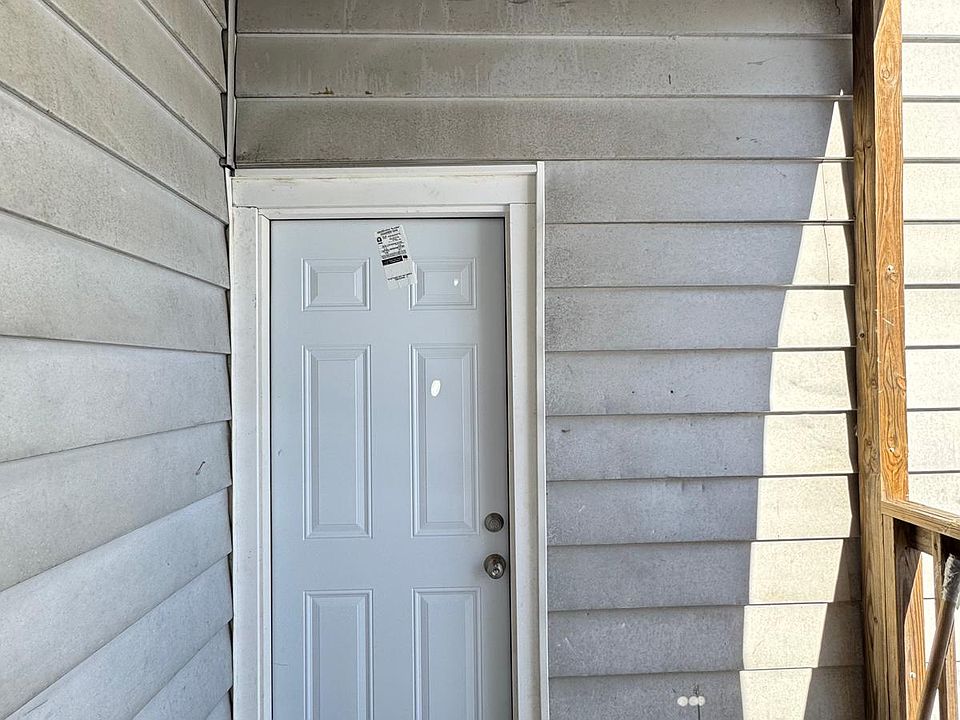 Entrance to the unit2