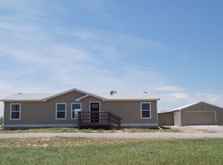 2007 S Lenaview Cir, Bennett, CO 80102