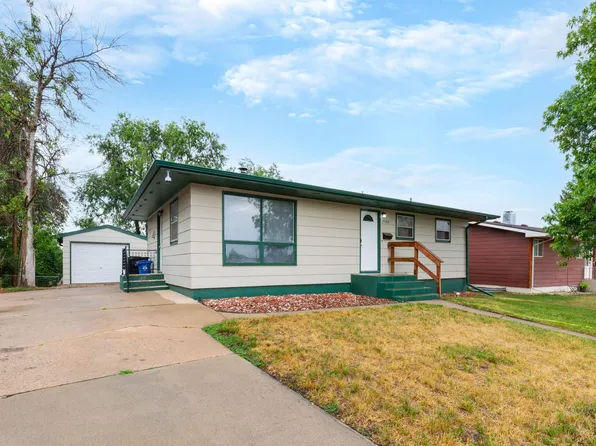 4586 Wentworth Dr, Rapid City, SD 57702