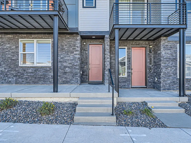805 Promenade Dr — Photo 28