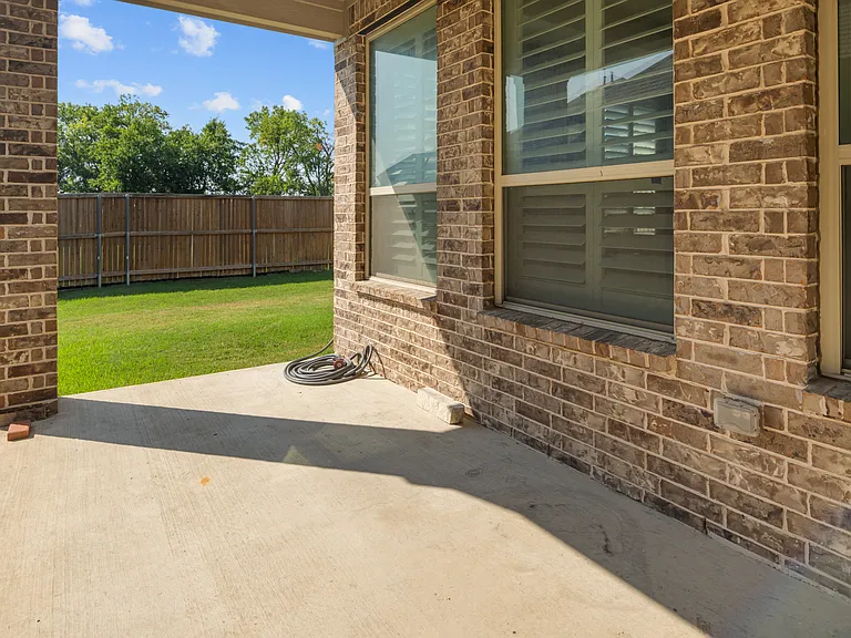 5801 Fuder Dr — Photo 46