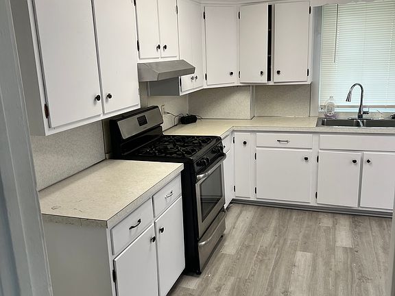 5th image of 759 Madison St