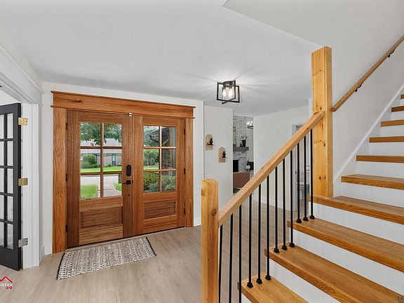 3rd image of 1307 Wisteria Ln