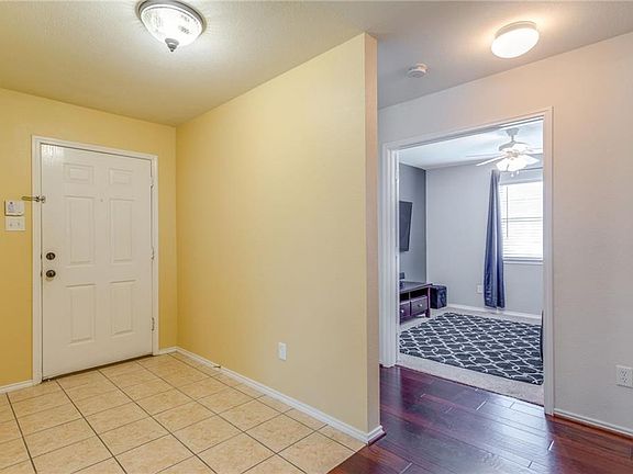 3rd image of 604 Sumter Dr