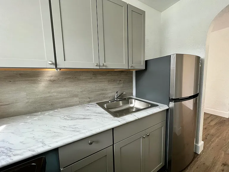 1739 Moffett St #3 — Photo 5
