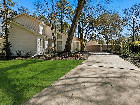 2nd image of 12 Rosedale Brook Ct