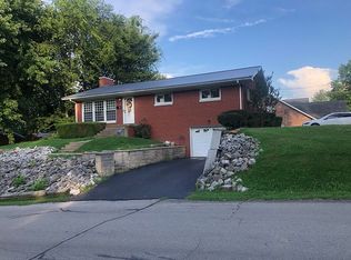123 S Mart St, Morganfield, KY 42437