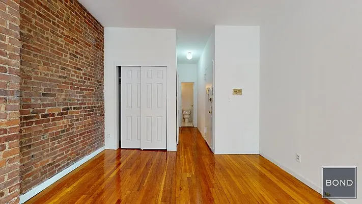 Rented by Bond New York | media 15