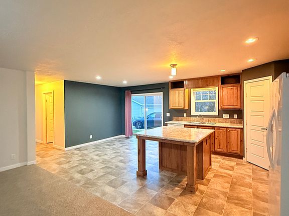 4th image of N114W21022 Briarwood Ln