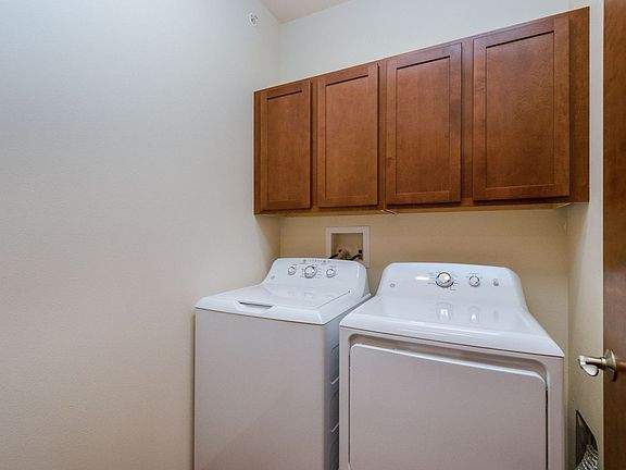 5th image of 2861 Spring Rose Cir APT 202