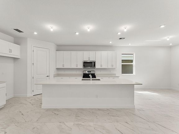 3rd image of 10136 SW Carnelian Street