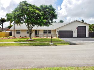 6830 SW 43rd St, Davie, FL 33314