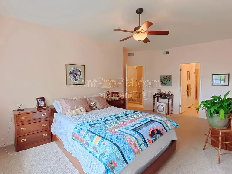 5002 Northern Lights Dr #I — Photo 15