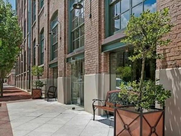 1107 S Peters St APT 422, New Orleans, LA 70130