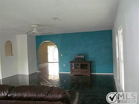 2nd image of 618 Meadowview Dr
