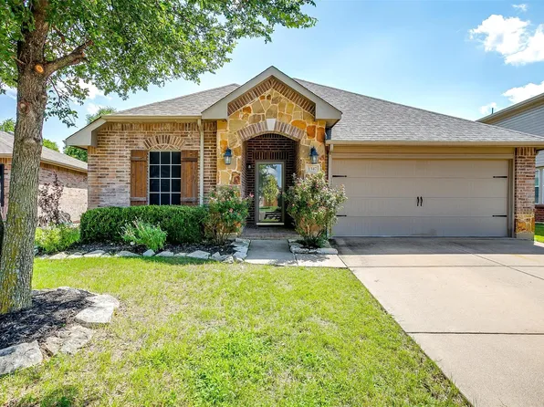 1347 Hillside Dr, Burleson, TX 76028