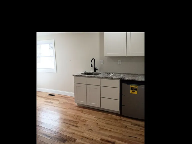 196 Castle Rd #2 — Photo 11