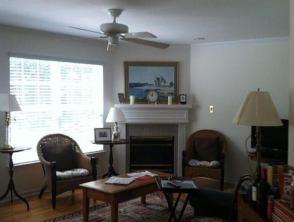 5th image of 353 Volley Ct