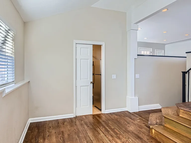 1820 S Adams St — Photo 11