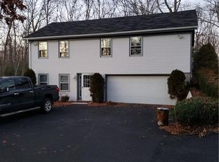 222 Stubble Brook Rd, West Greenwich, RI 02817