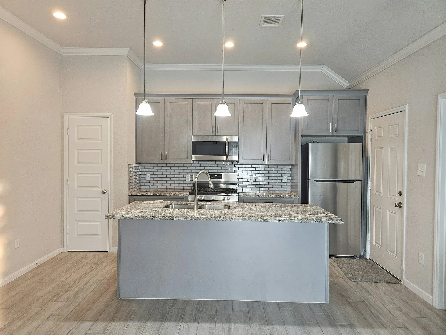 4801 Wenda Street, Unit B — Photo 1