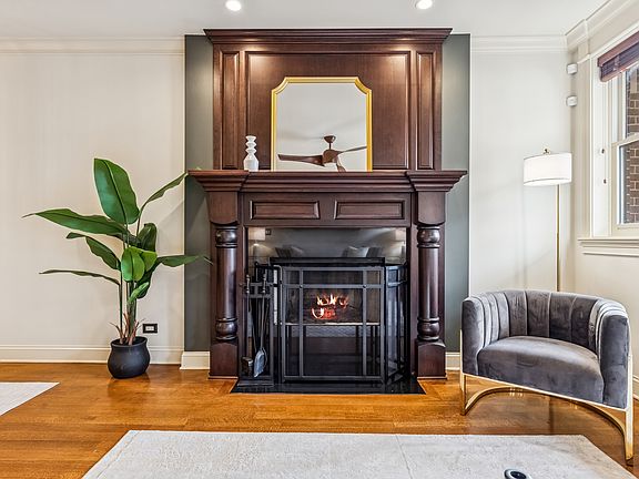 4th image of 6121 N Winthrop Ave APT 1S