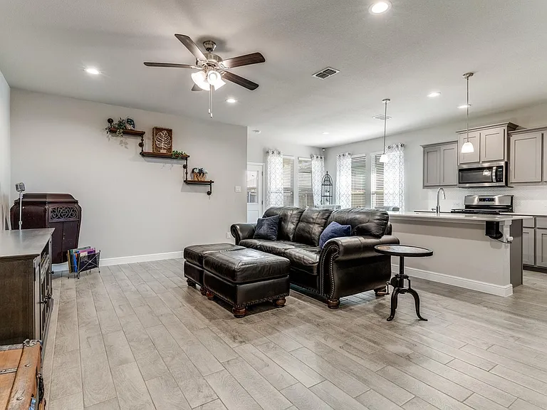 1808 Eridanus Dr — Photo 2
