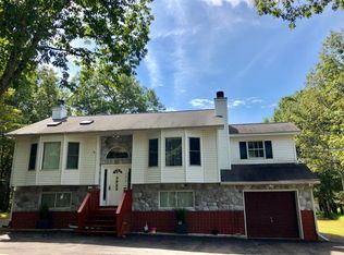 109 Simmons Pl, Bushkill, PA 18324