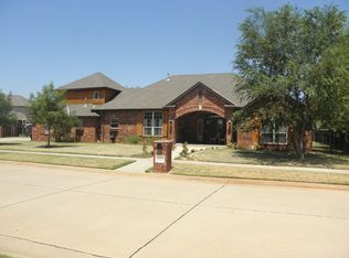 10009 Daughety Dr, Yukon, OK 73099