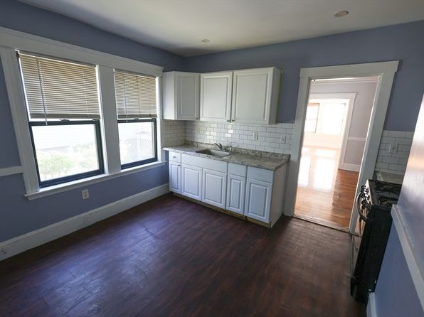 65 Glendale St #1
