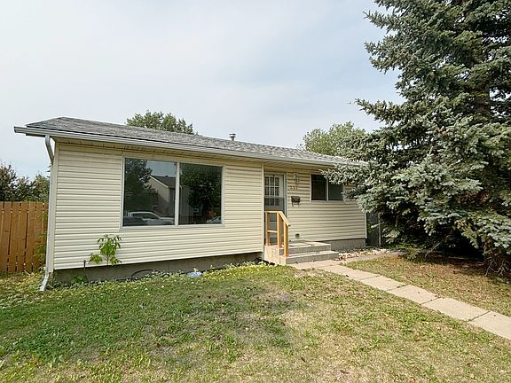 2nd image of 331 Castleridge Dr NE #331