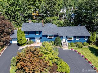 48 Frost Ave W, Edison, NJ 08820