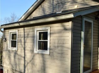 5 Cherry Ln, Crooksville, OH 43731