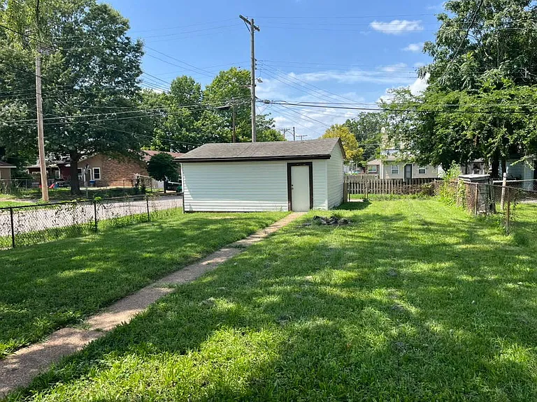7829 Pennsylvania Ave — Photo 11