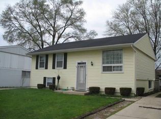 710 Geneva Ave, Romeoville, IL 60446