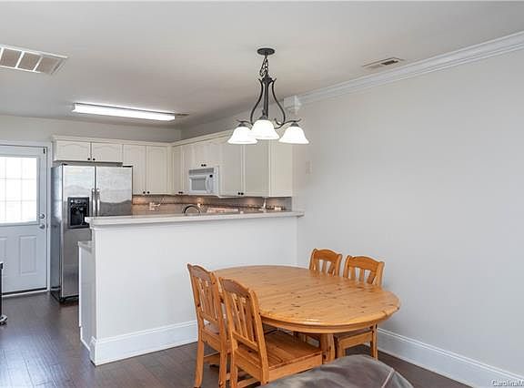 4th image of 2157 Pavilion Ct #153
