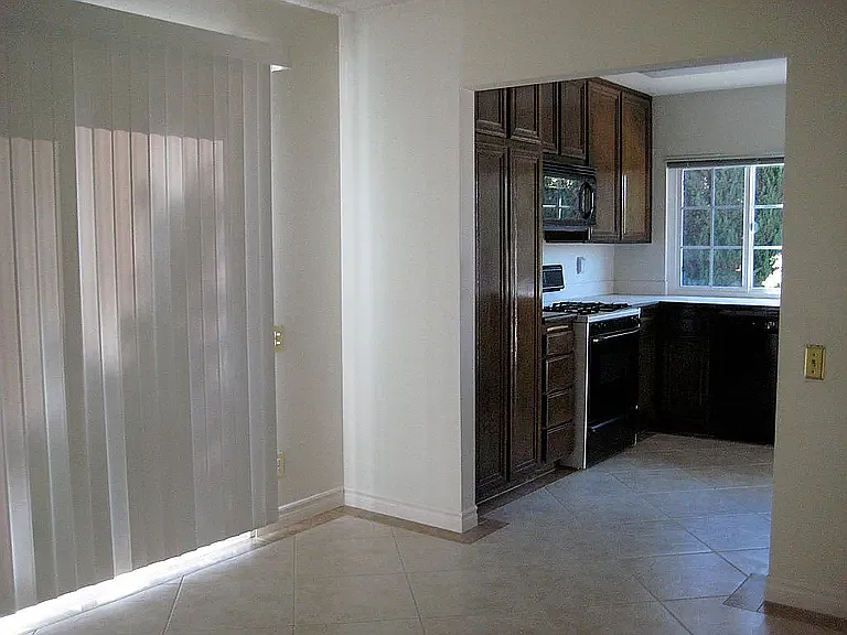 3 bed, 1800 sqft, $4,850 — Photo 4