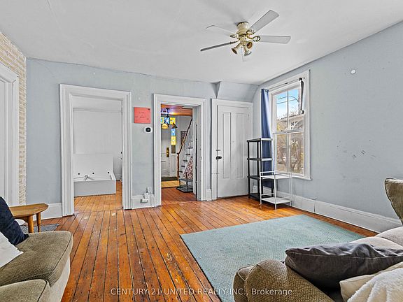4th image of 667 George St N